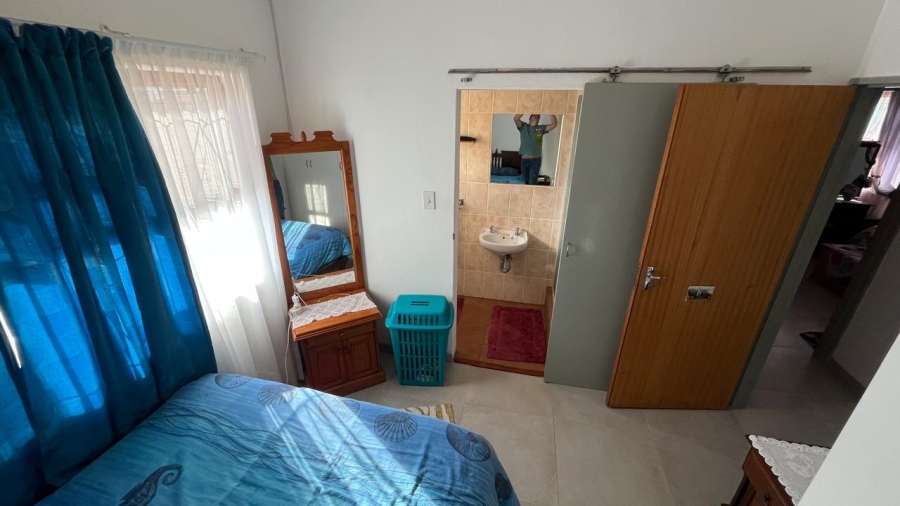 2 Bedroom Property for Sale in Wavecrest Eastern Cape